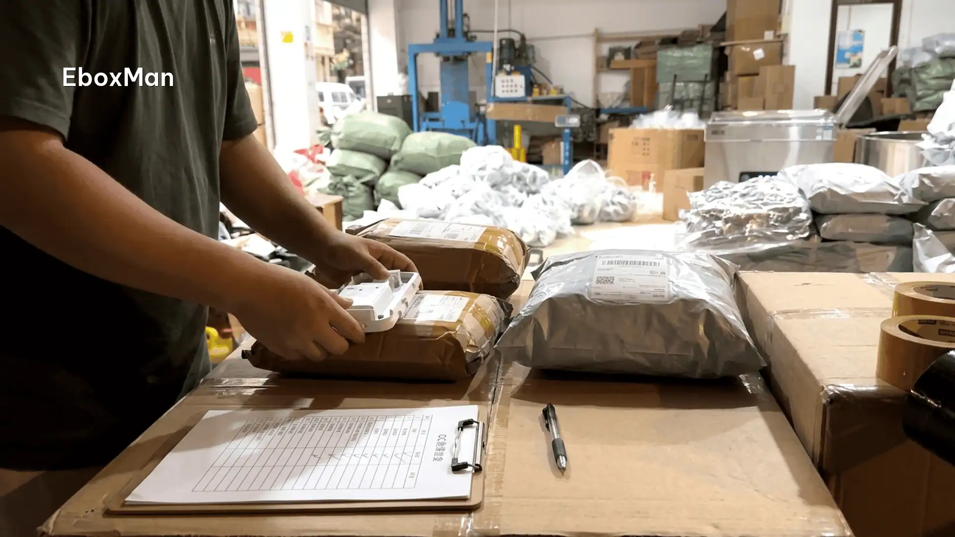 Batch quality control inspection before dropshipping fulfillment