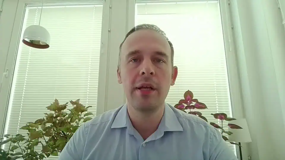 Video review by Andras, ecommerce seller with EboxMan for over a year